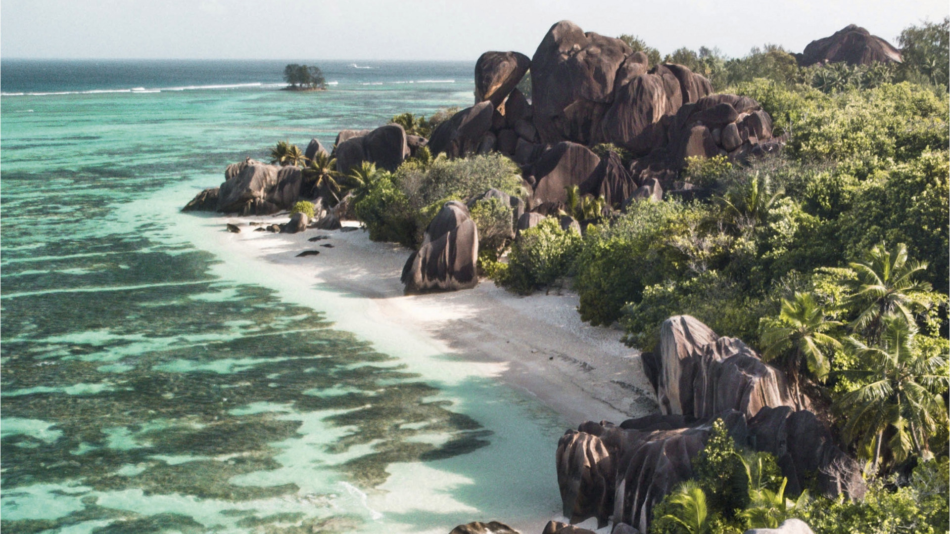 The striking shoreline of Anse Source d’Argent Beach, Seychelles